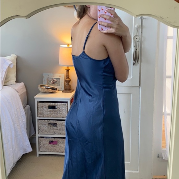 Navy satin drapey mid length dress starlow - Picture 5 of 5